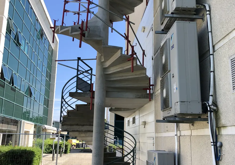 Escalier Hélicoïdal pour nouvelle sortie de secours